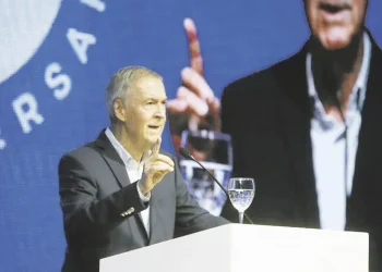 Schiaretti: “Cambiamos baja de impuestos por trabajo”
