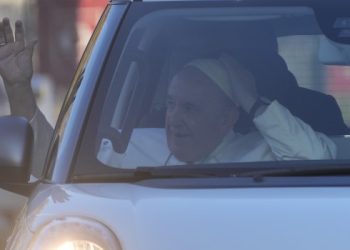 Francisco remueve a la cúpula de Caritas Internacional