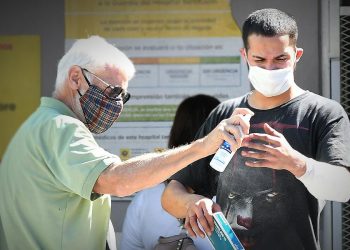 Preocupante aumento de casos de Covid en Argentina: más de 120% en 15 días