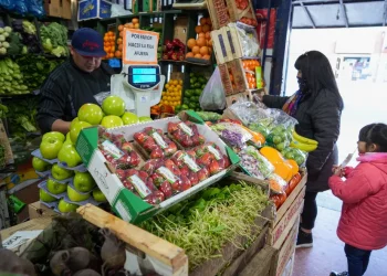 Adiós a la clase media: cada vez más argentinos se autoperciben como pobres