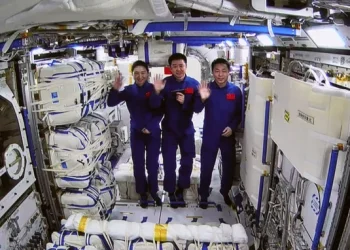 Astronauta chino establece un nuevo récord de permanencia en el espacio