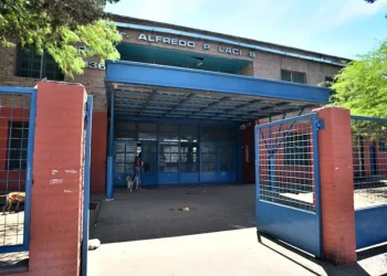 Conmoción en Córdoba: un hombre asesinó al padre del compañero de su hijo por una discusión que tuvieron en el recreo