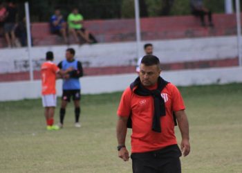 Diego Paolantonio dejó de ser el entrenador de El Porvenir