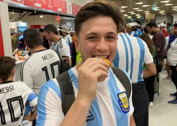 El menú más elegido en los estadios de Qatar: cuánto cuesta el combo de la hamburguesa y gaseosa