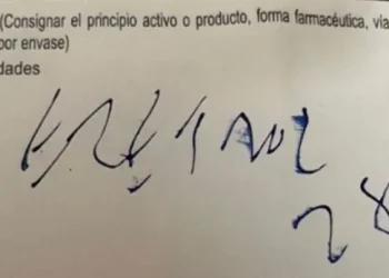 Farmacéutico desafió a sus seguidores a adivinar qué dice una receta médica y el resultado es furor