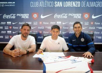 Gastón Hernández firmó una mejora y renovación de contrato con San Lorenzo
