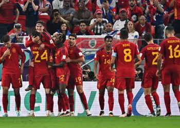 España le propinó una goleada por 7-0 a Costa Rica en su debut