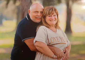 Amores reales: Hace 40 años le rompió el corazón, pero regresó con una increíble propuesta para “ser felices para siempre”