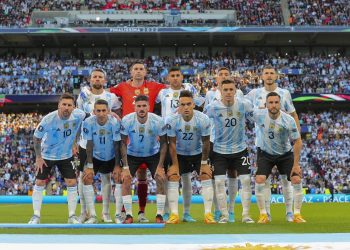 La FIFA confirmó qué camiseta usará la Selección Argentina en su debut mundialista