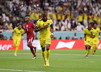 Ecuador venció a Qatar en el partido inaugural del Mundial