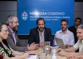 Paritarias 2022: el Gobierno ofreció a Ampros 90% promedio de aumento