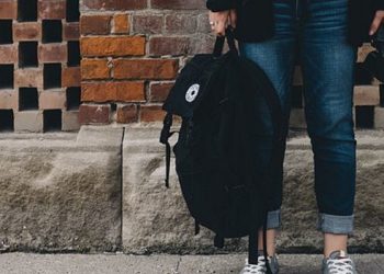 Qué debe contener la mochila de emergencia ante terremotos y qué hacer si estamos en casa