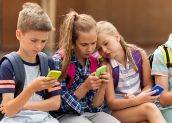 Qué deben tener en cuenta los padres cuando sus hijos tienen un celular