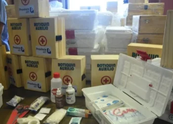 Se entregaron botiquines en escuelas secundarias de Mendoza