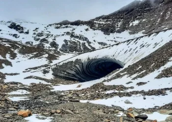 Turista murió aplastado por un trozo de hielo que se desprendió de una cueva en Tierra del Fuego: impactantes detalles
