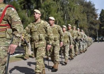 Santa Cruz: Un suboficial del Ejército golpeó y amenazó de muerte a un soldado tras enterarse de que salió con su hija