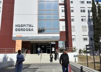 Córdoba: Una joven mordió a su novio en los testículos en medio de una discusión de pareja