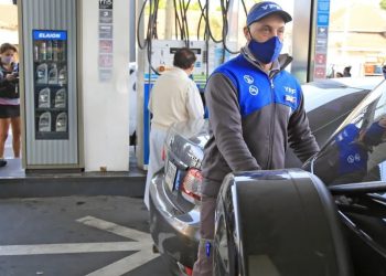 YPF sube el precio de los combustibles: aumentarán 6% promedio desde este jueves