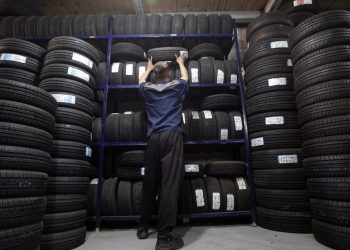 Mendoza:  las gomerías ya no sufren el desabastecimiento, pero enfrentan un nuevo conflicto