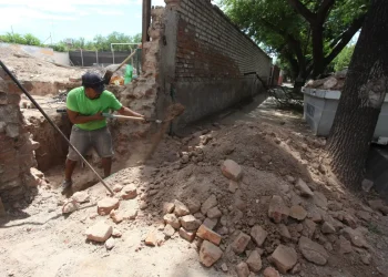 El plan del Gobierno para reparar escuelas en 2023 y evitar los problemas de este año