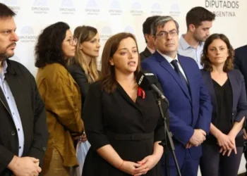 Fracasa la sesión preparatoria, pero Cecilia Moreau seguirá al frente de la Cámara de Diputados