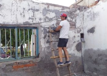 Vecinos de El Nihuil reconstruyen  el viejo salón de la unión vecinal