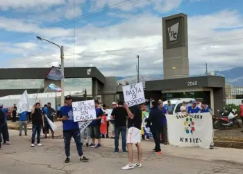 Despidos en una fábrica de piletas de Las Heras: qué pasará con los trabajadores