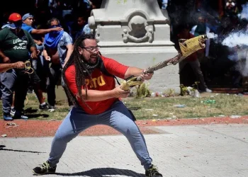 A 5 años de las 14 toneladas de piedras en el Congreso: qué es de la vida del Gordo Mortero