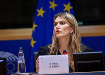 Acusada de corrupción: Tribunal belga decide mantener en prisión a Eva Kaili