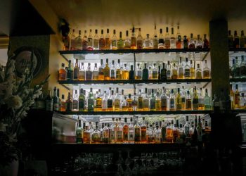 Consumo de licor adulterado: 16 muertos en Colombia