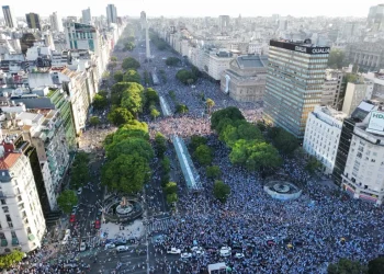 El Gobierno decretó mañana feriado nacional para recibir a la selección argentina