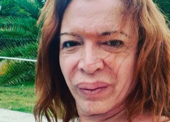 El blooper de Lizy Tagliani en el cumpleaños de su novio: se resbaló y rebotó