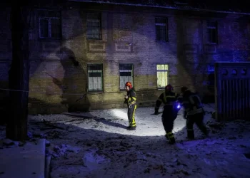 Kiev reanudó el suministro de agua pero la mitad de la población continúa aún sin luz