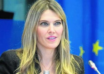 La eurodiputada Eva Kalili fue destituida de su cargo por corrupción