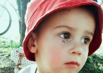 La madre de Lucio Dupuy declaró en el juicio: “Cuando lo dejé en mi casa, me saludó y estaba vivo”