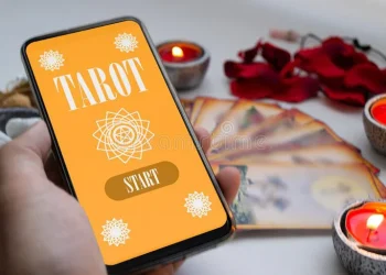 Lista de 6 aplicaciones para leer y aprender del tarot