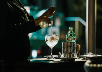 Más allá del gin-tonic, la bebida y los tragos que prenden en Mendoza