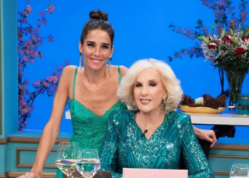 Mirtha Legrand y Juana Viale cerraron el año: el look que eligieron y el detalle de La Chiqui en homenaje a Messi
