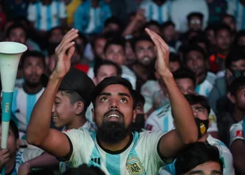 La noche amarga que nació mi amor por la Argentina, el “trágico héroe” Maradona y la confianza en Messi: Pasión y locura por la Selección en Bangladesh