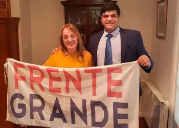 “Nos quería sacar la mitad de cada plan”: denuncian por extorsión a un militante K que trabaja en el Estado