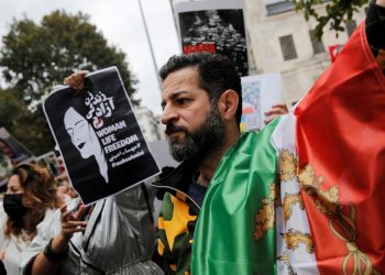 Protestas en Irán: opositores consideran que no alcanza con eliminar la policía de la moral