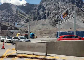 Quejas y largas filas por las demoras en el Paso a Chile