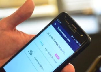 Seis de cada diez transferencias se realizan a través de teléfono celular