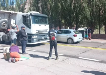 Un insólito corte en la ruta a Chile provocó más demoras