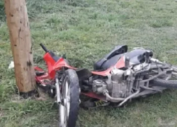 Un motociclista alcoholizado chocó contra un poste de luz en Tupungato