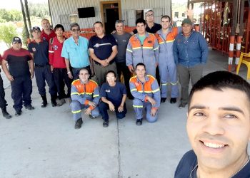 Bomberos voluntarios de Salto de Las Rosas se capacitaron sobre el riesgo del gas licuado y cómo actuar ante una emergencia