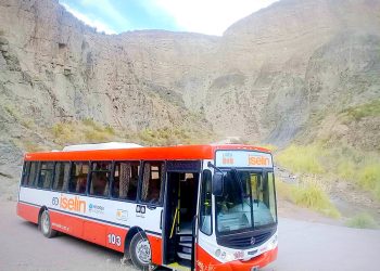 Vuelven los servicios de colectivos por el Cañón del Atuel