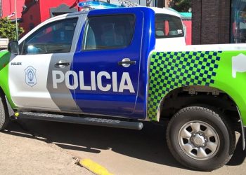 Inseguridad sin límites:  se colgó de la puerta de su camioneta para evitar un robo, cayó al pavimento y murió