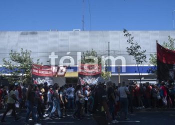 Con reclamos «contra la especulación», hubo protestas frente a supermercados