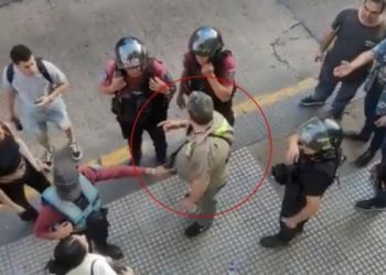 En pleno centro porteño: volvía de trabajar y fue apuñalado con una tijera durante un robo